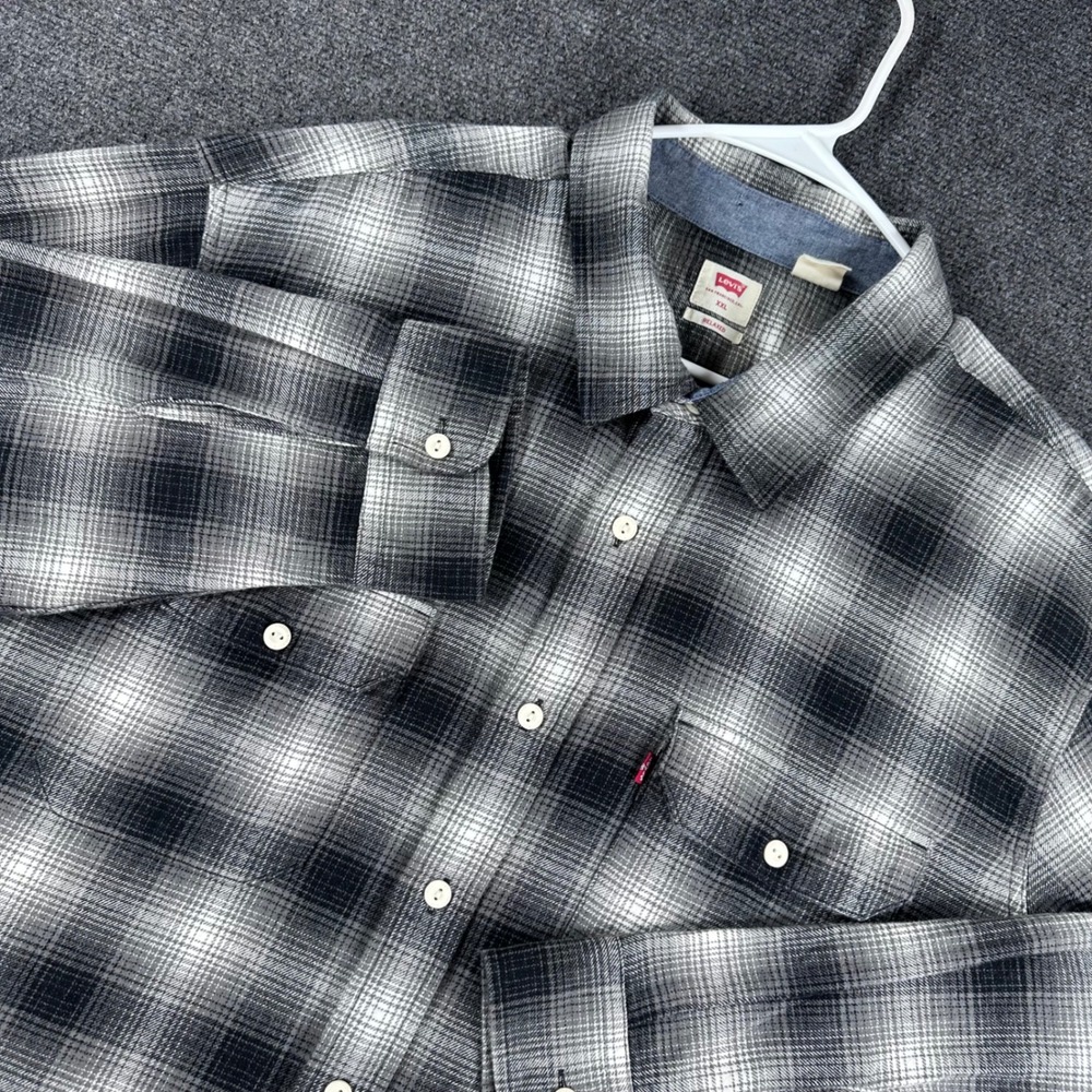Levi's Flannel Shirt Mens XXL 2XL Black White Plaid Relaxed Fit Long Sleeve